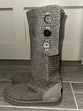 UGG Cardy Knit Boots Women’s 10 Gray Button Tall Sweater Boots Casual Cozy